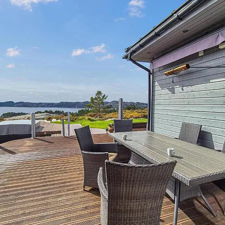 Hébergement de vacances Beautiful In With House Sea View Fitjar
