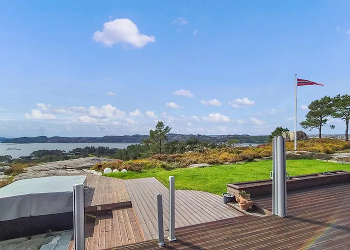 Beautiful In With House Sea View Feriehus