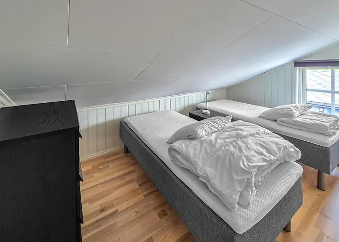 Feriehus Beautiful In With House Sea View