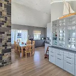 Beautiful In With House Sea View Fitjar