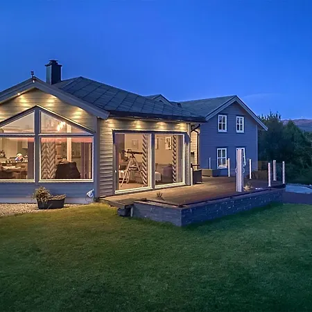 Beautiful In With House Sea View * Fitjar